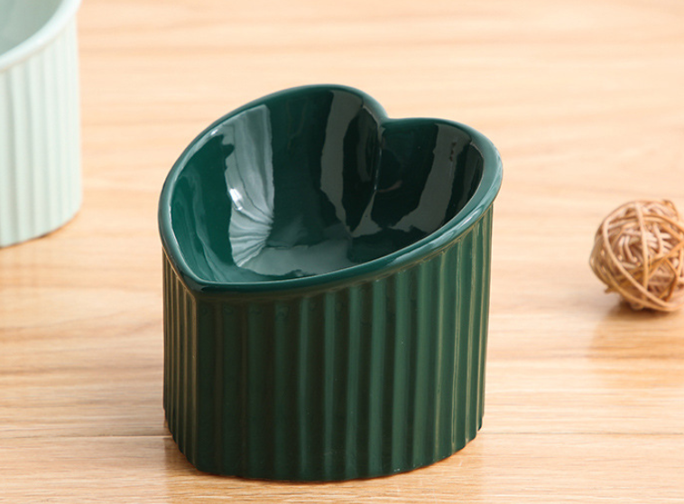 💜 HeartBowl™ – Ciotola in Ceramica con Design Inclinato